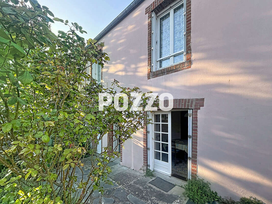 Maison à SAINT-PAIR-SUR-MER