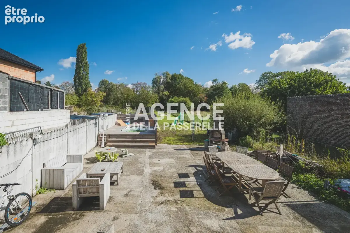 Maison rénovée de 118m2, 4 chambres, jardin et piscine. - photo 41