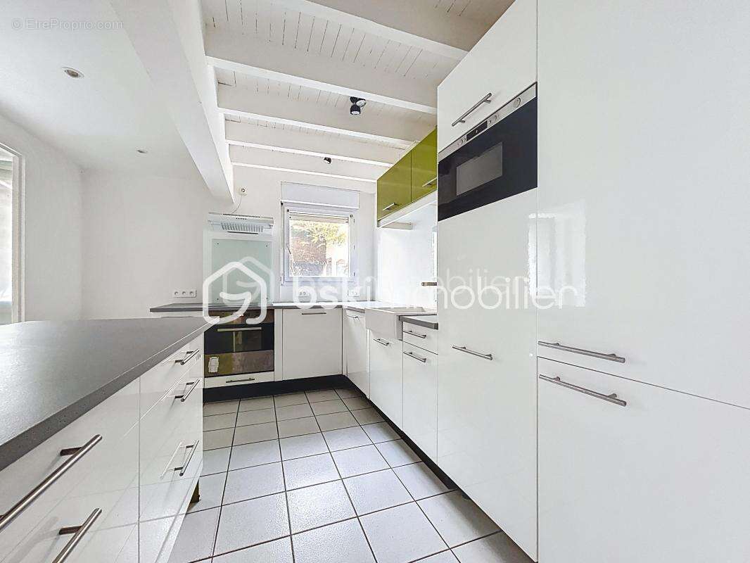 Rare aux Minimes – T4 Duplex esprit maison – Parking – Métro 3 min – 320 000 € - photo 2