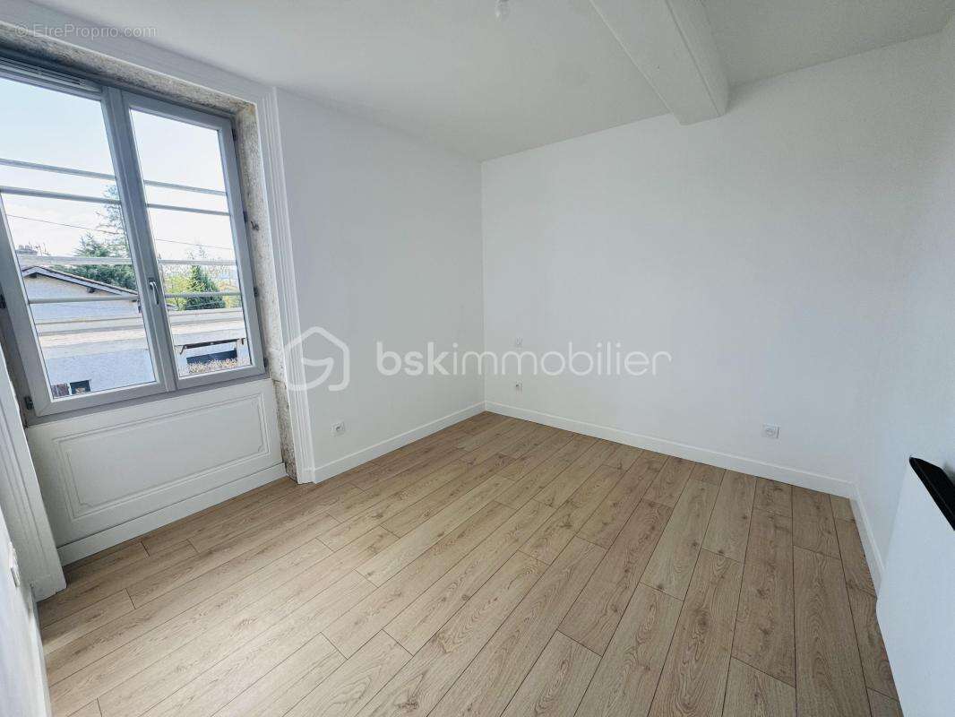 Appartement à REYRIEUX