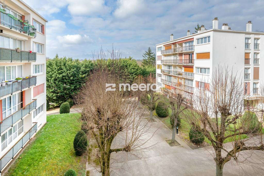 Appartement à MENNECY