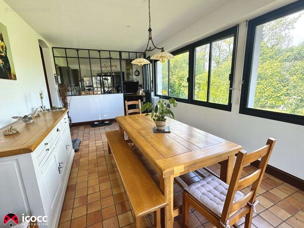 Maison à L'ILE-D'ELLE
