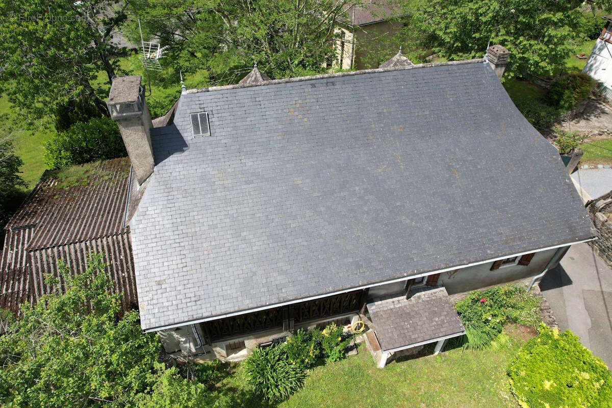 Maison à LAGUINGE-RESTOUE