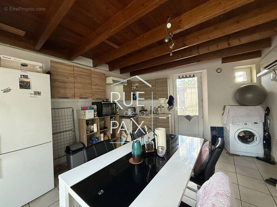 Maison à MONTS-SUR-GUESNES