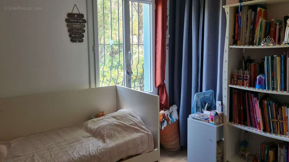 Appartement à LES ISSAMBRES