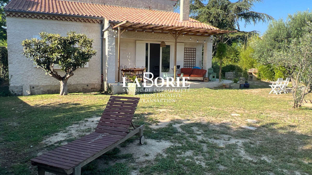 Maison 95 m² à Pernes-Les-Fontaines  - photo 6