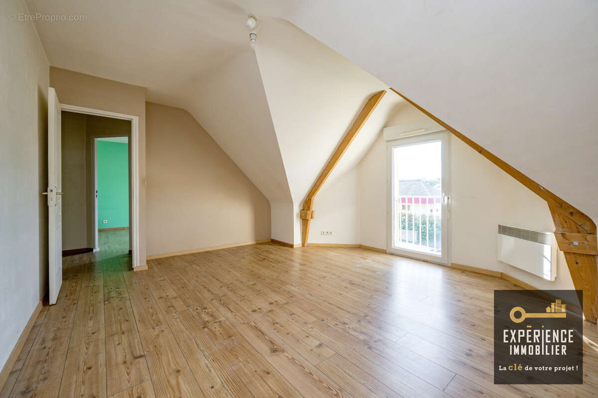 Maison familiale lumineuse avec 5 chambres et jardin - photo 11