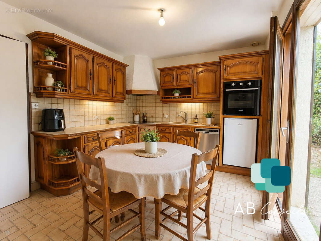 Maison à SAINT-JACQUES-SUR-DARNETAL