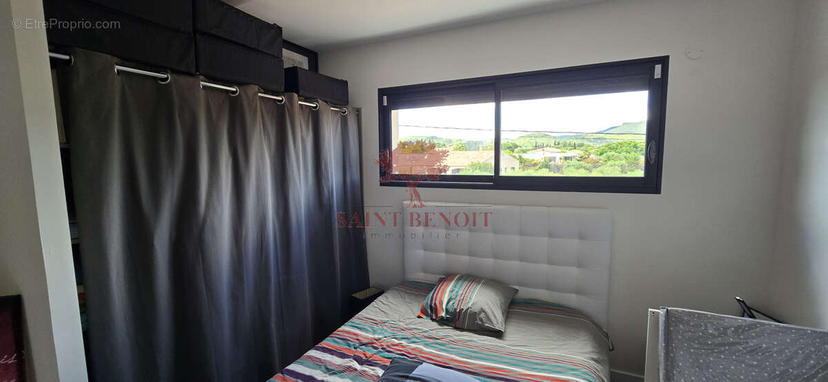 A VENDRE - A JONQUIERES - VILLA CONTEMPORAINE DE TYPE T3 de 129m2 avec garage,  jardin paysagé et piscine - photo 11