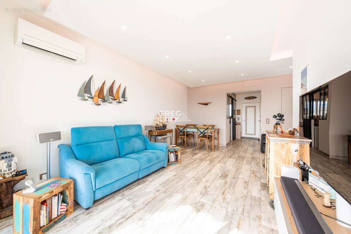 Appartement à VILLENEUVE-LOUBET