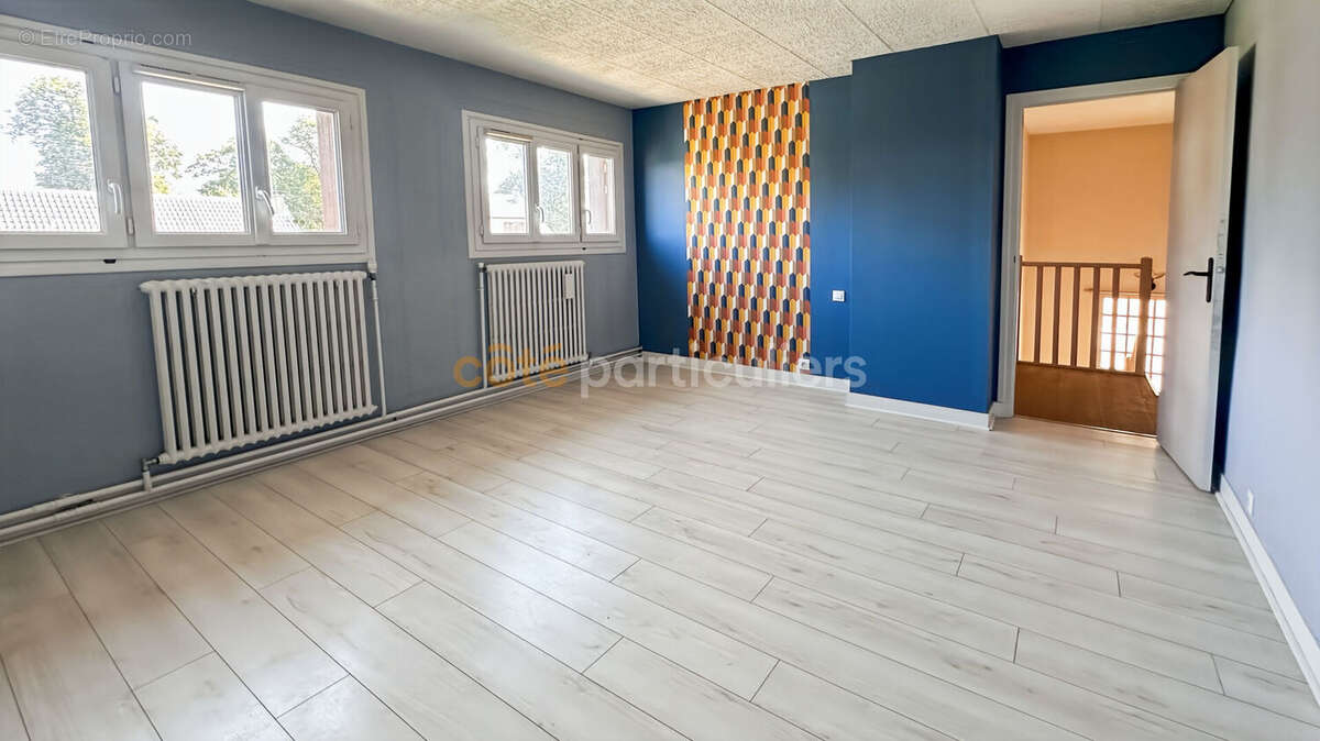 Vaste maison familiale de 185 m² avec jardin arboré et 6 chambres - photo 11