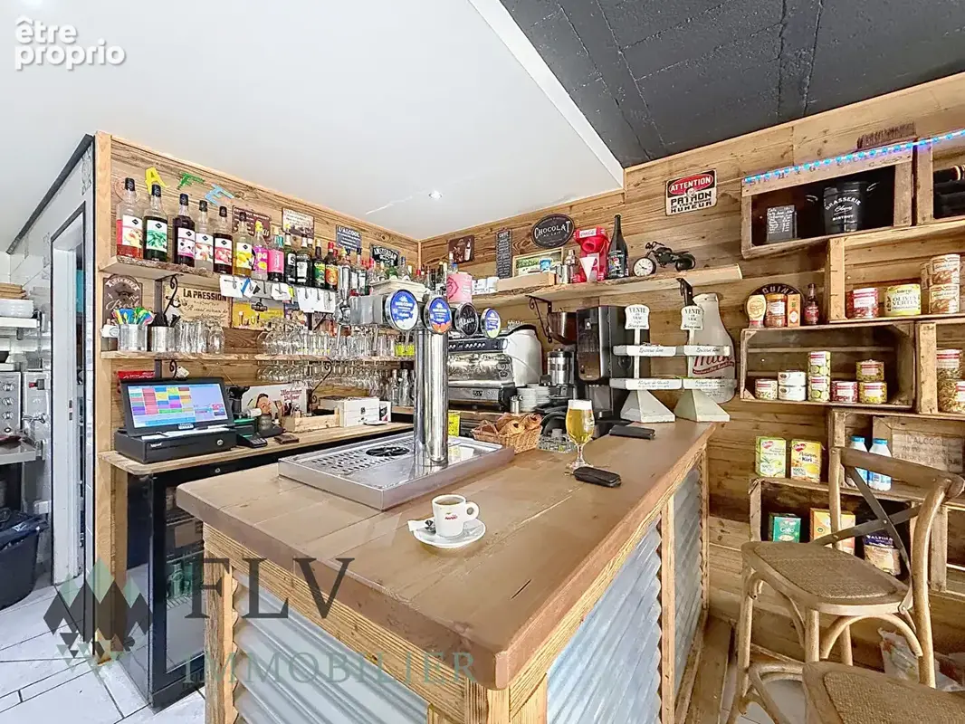À vendre - fonds de commerce restaurant / multi-activités - emplacement stratégique! - photo 2