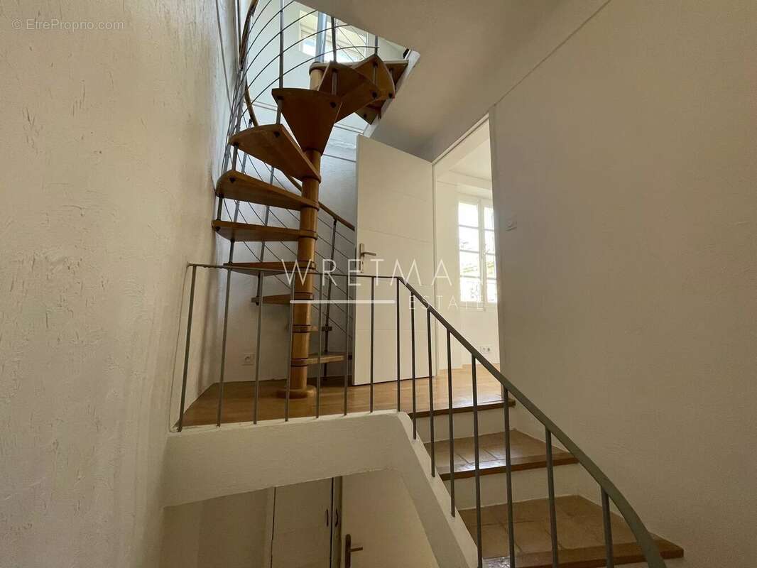 Appartement à VALBONNE