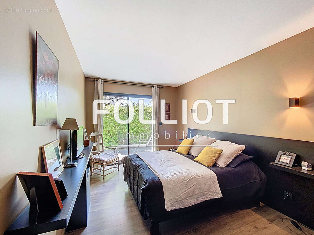 Maison à SAINT-PAIR-SUR-MER