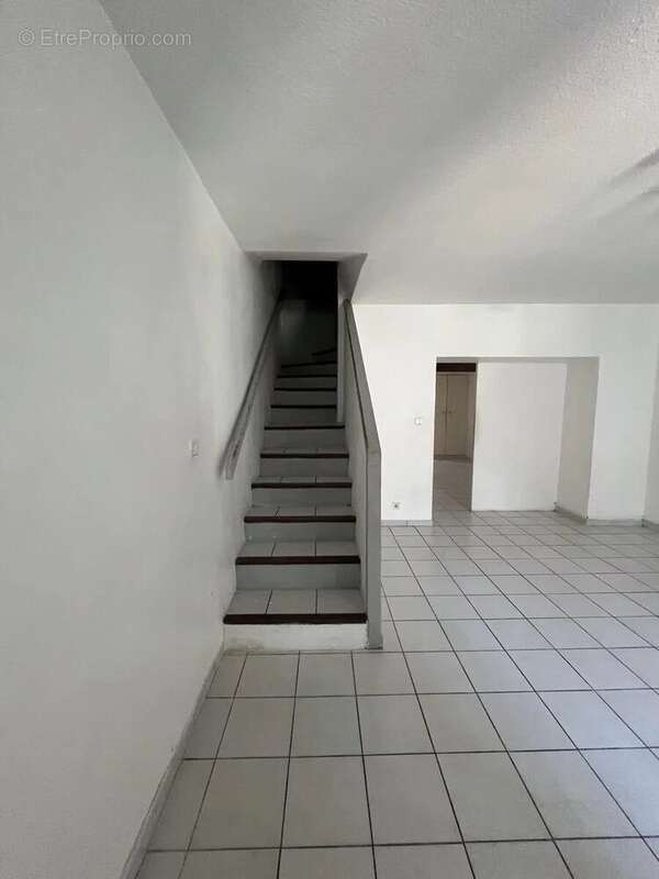 L'agence via immobilier vous propose :a gignac la nerthe  ra - photo 9