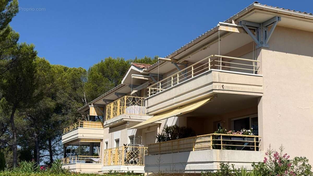 Appartement à vendre 2 pièces SAINT RAPHAEL (83) - photo 8