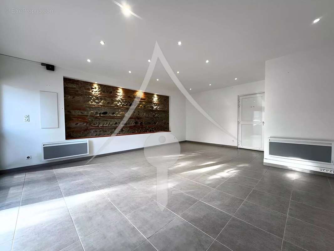 Appartement à MAUZAC