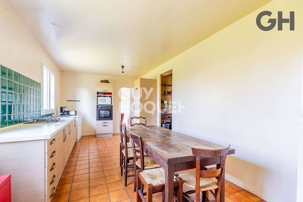 Maison à SOISY-SUR-SEINE