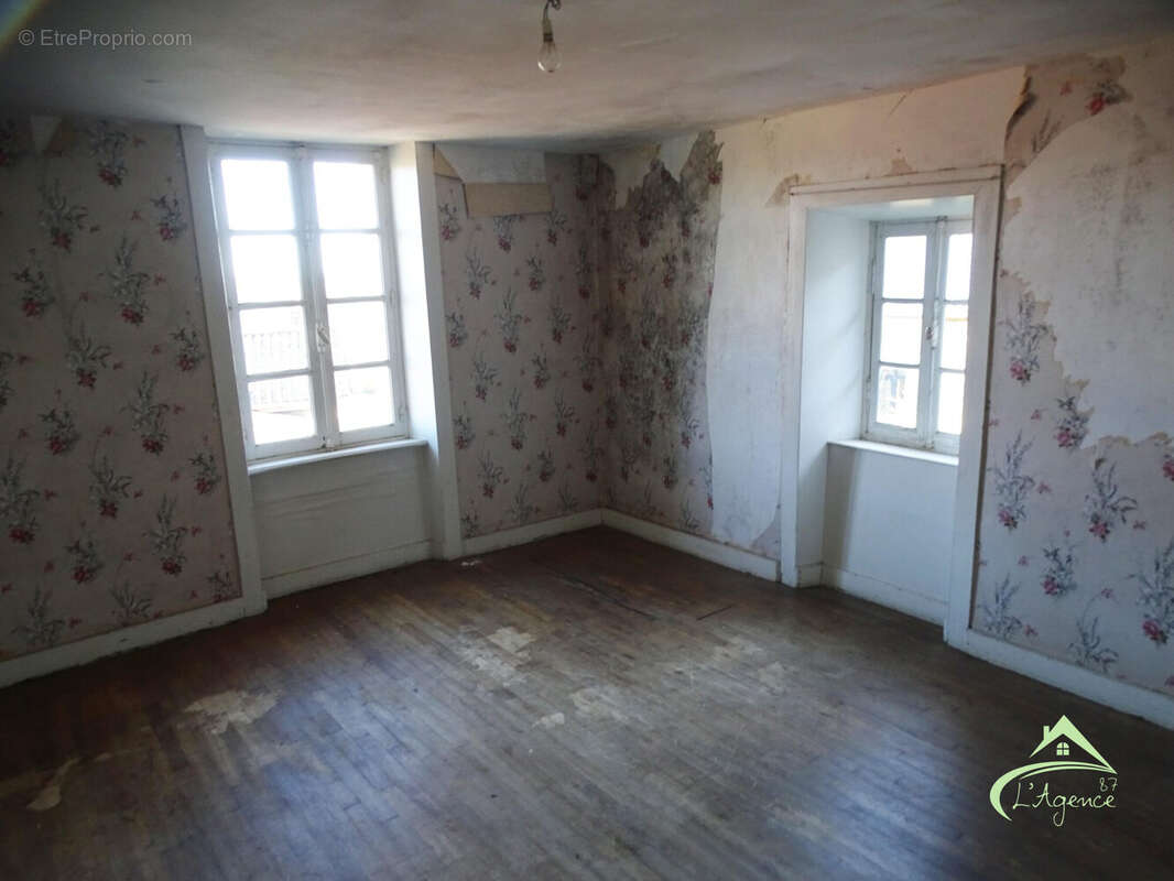 Maison à SAINT-VICTURNIEN