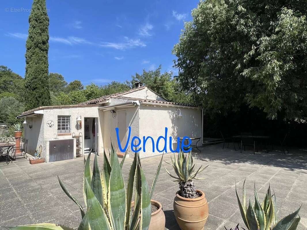 Maison à FIGANIERES