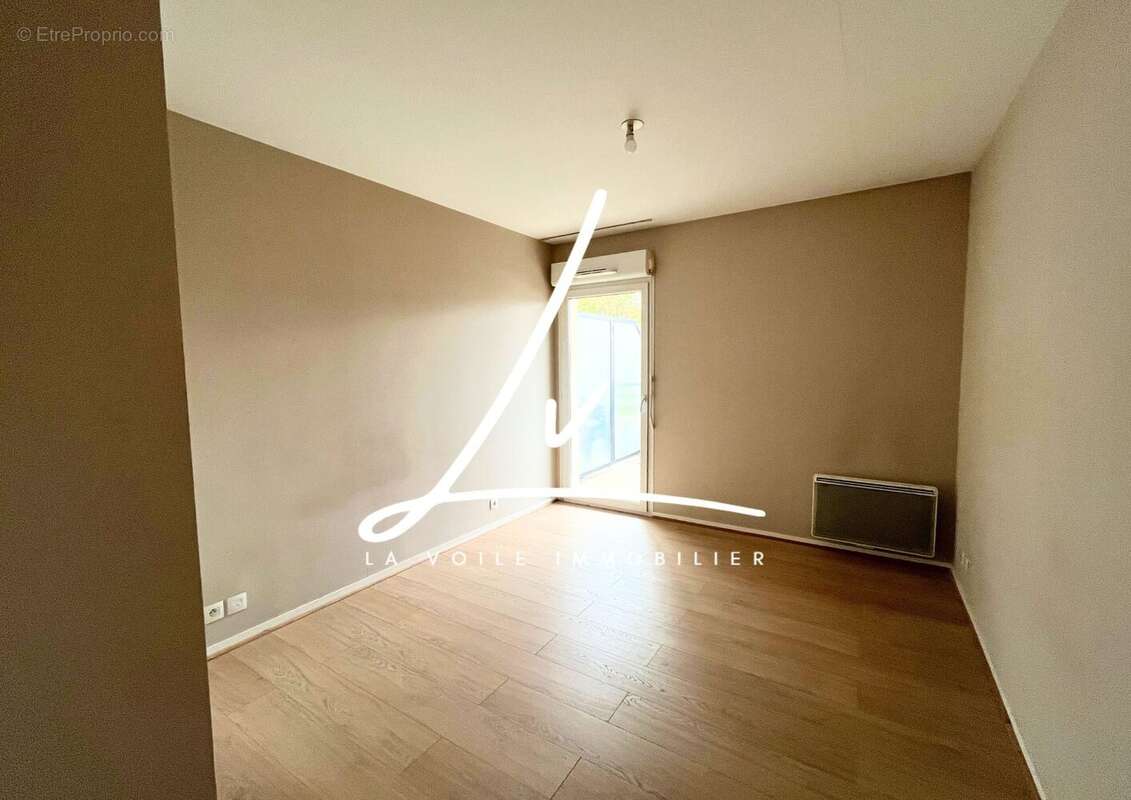 Appartement à FLEURY-SUR-ORNE