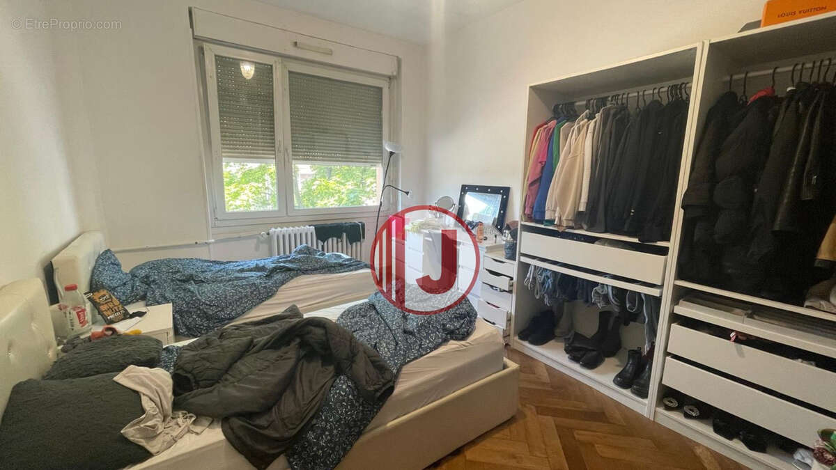 Mulhouse Rue Josué Hofer - Appartement spacieux de 144 m2 avec 7 pièces dont 5 chambres - photo 16