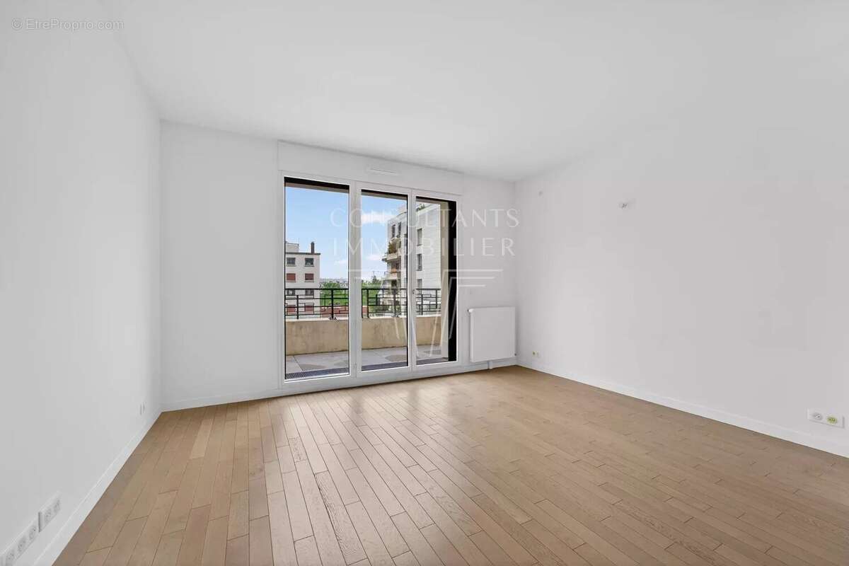 Appartement à LEVALLOIS-PERRET