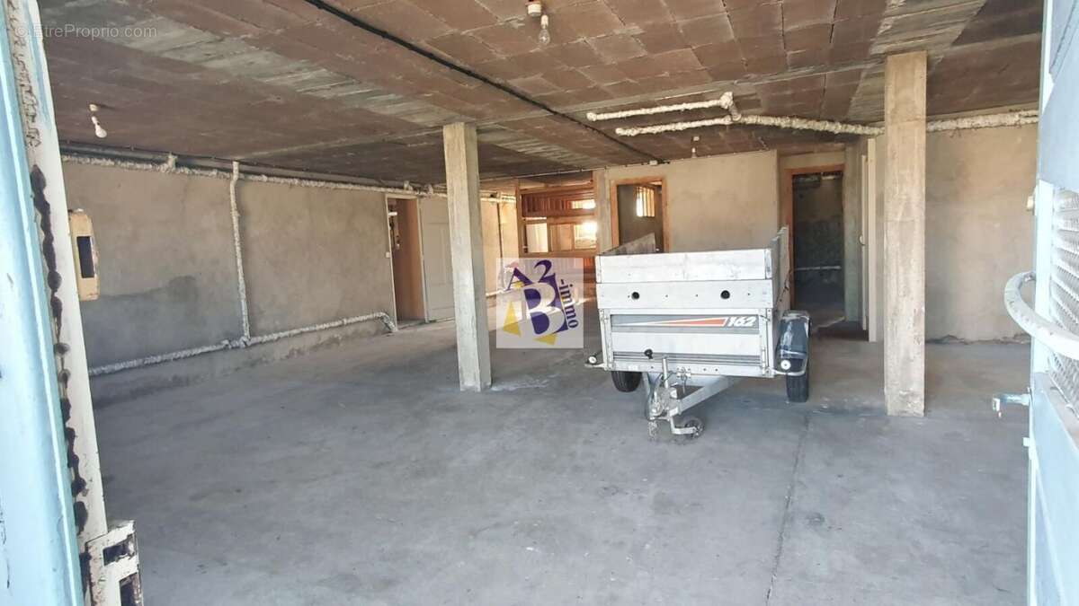 Maison à MAGNAC-SUR-TOUVRE