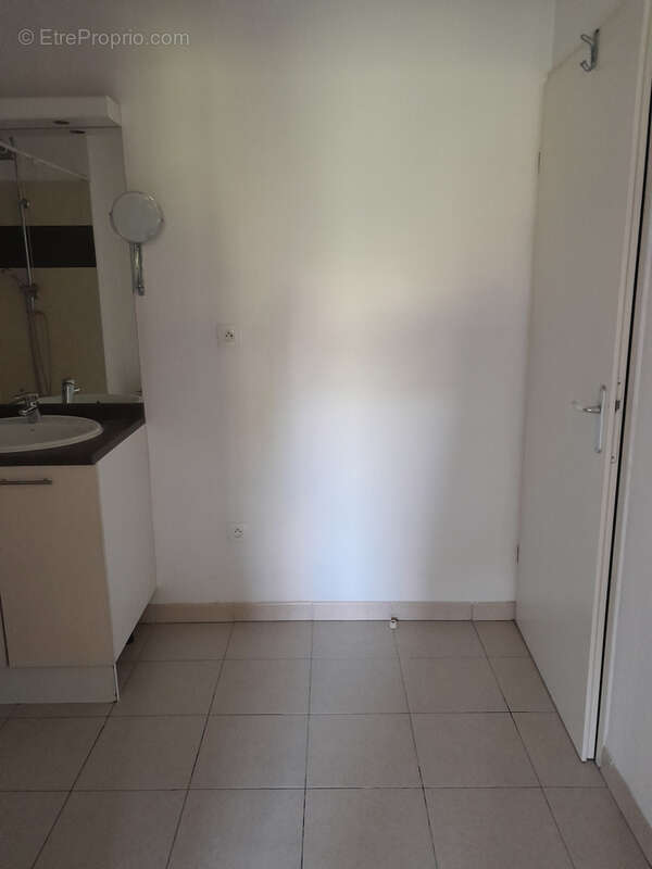 Appartement t2 avec terrasse et parking - photo 7