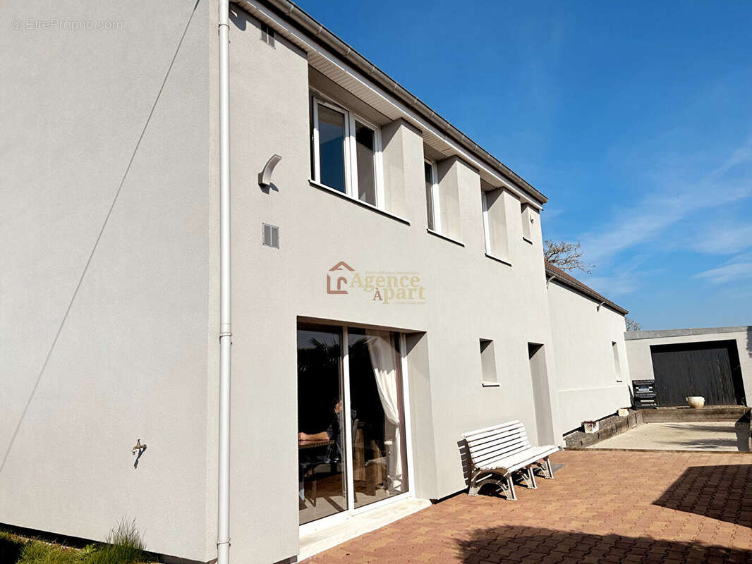 Maison à ESCOVILLE