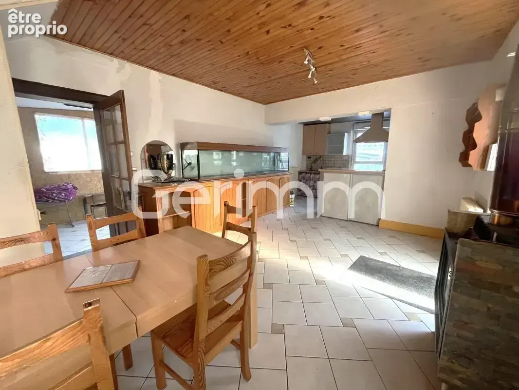 Vente - Maison - 4 pièces + cuisine - 118 m² - 279 000 € - LE - photo 6