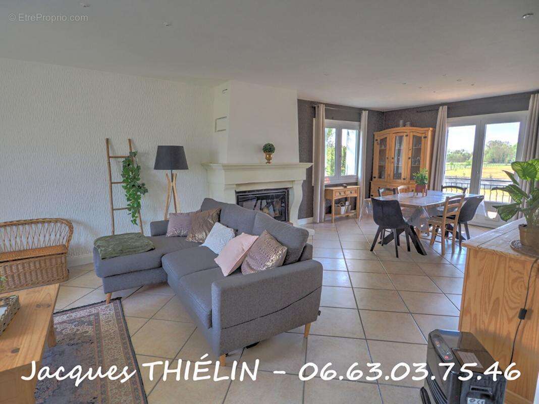 Maison à LONGUE-JUMELLES