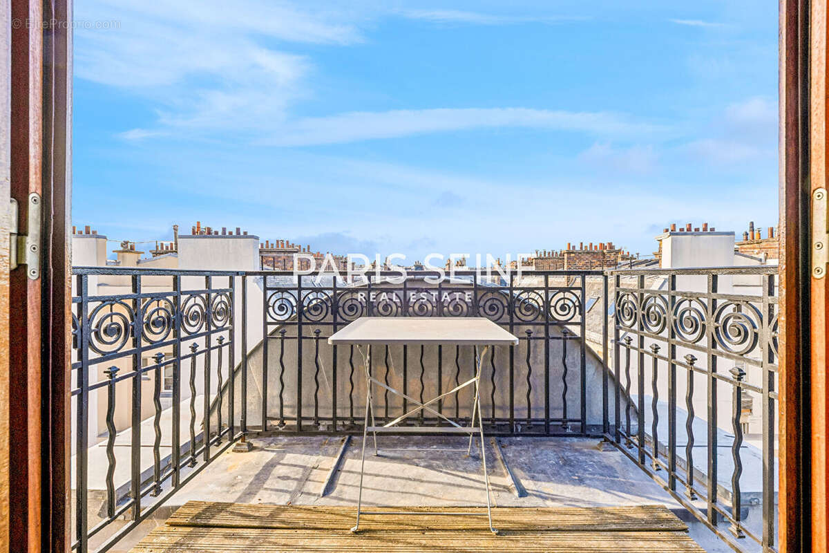 Appartement à PARIS-7E