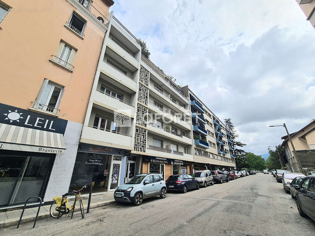 Appartement T3 73,22 m² secteur Mounier - photo 3