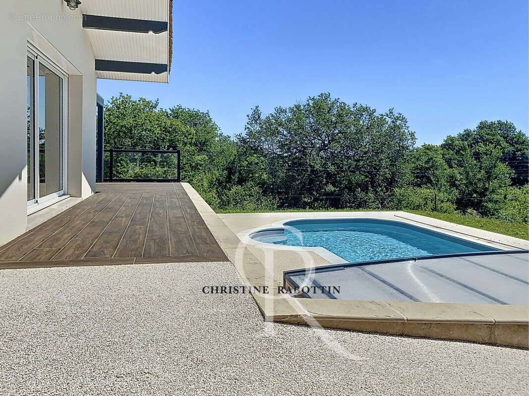 Maison à SAINT-MARTIN-DE-SEIGNANX