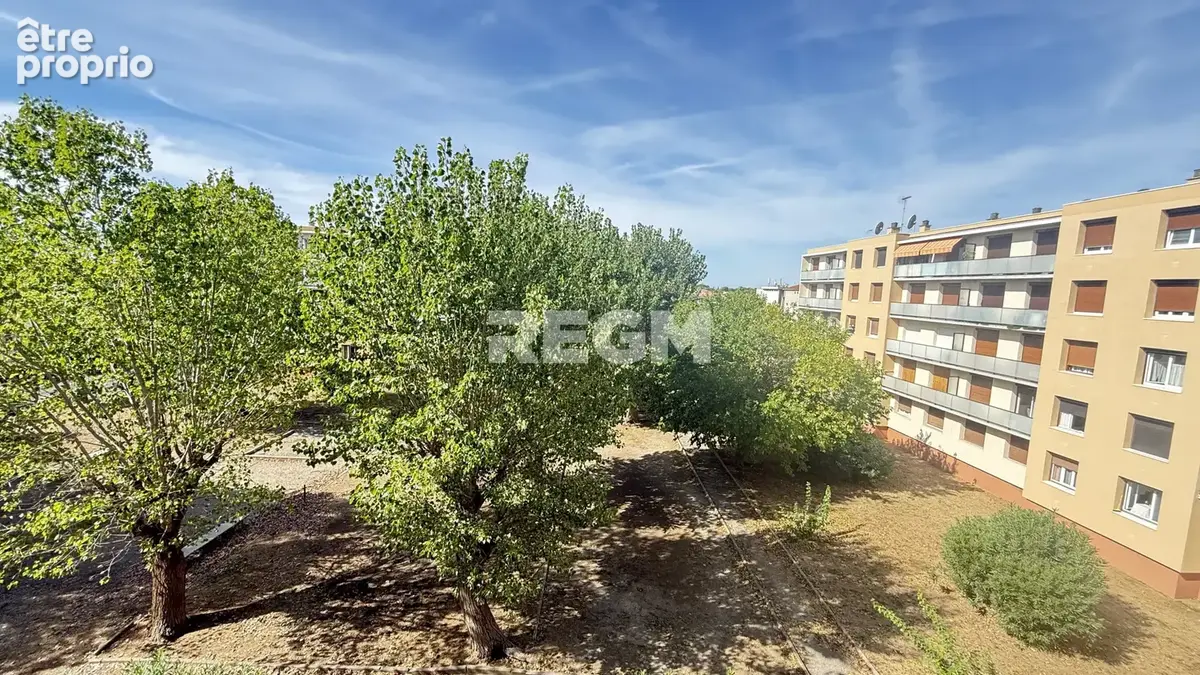 Appartement 4 pièces de 67 m2 avec cave et parking privé - photo 4