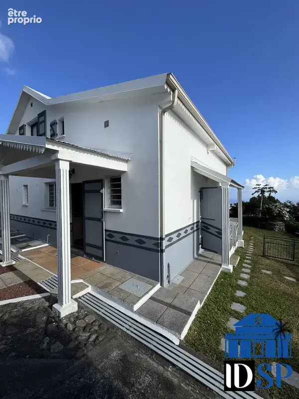 Maison 5 pièces 168 m² à vendre à Saint-Paul (97460) - photo 2
