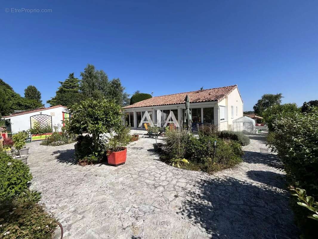 Maison à MAINE-DE-BOIXE