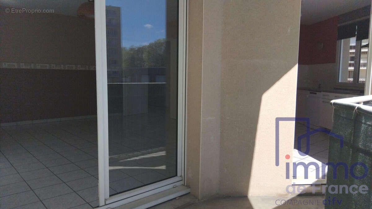 Appartement à SAINT-ETIENNE