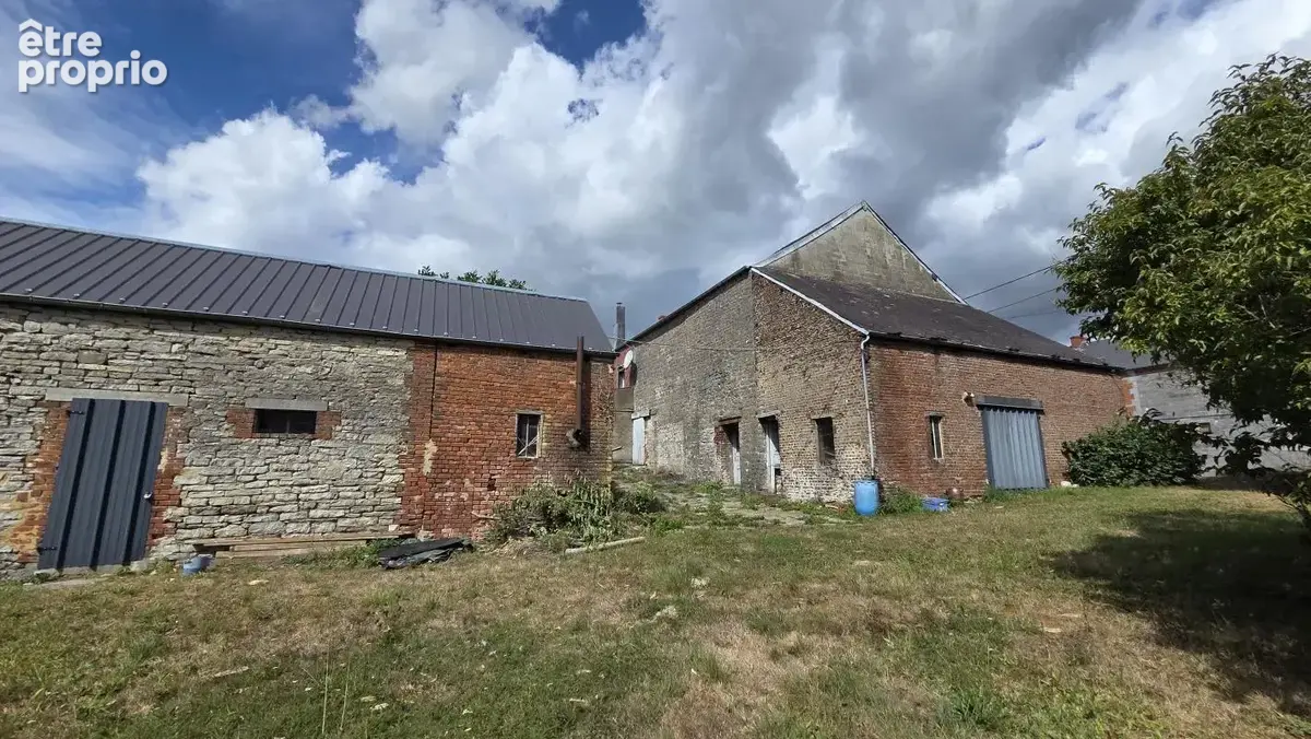 Maison avec de grandes dépendances située à Wallers-en-Fagne - photo 4