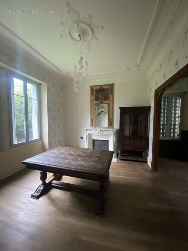 Maison à NOUZERINES