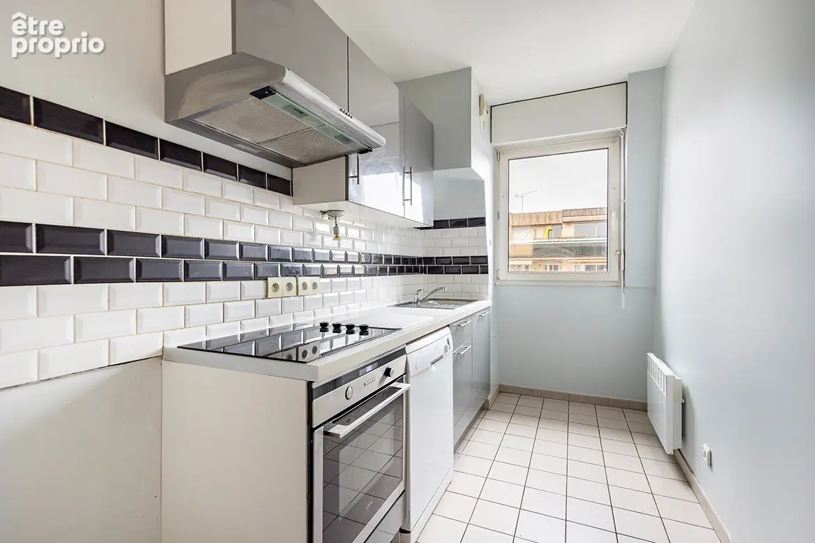 Levallois - 3 pièces  dernier étage -  649 000 euros fai - photo 4