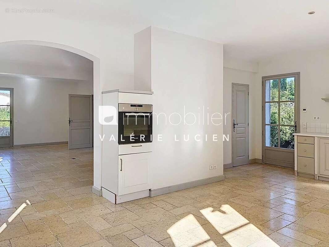 Maison à MAUSSANE-LES-ALPILLES