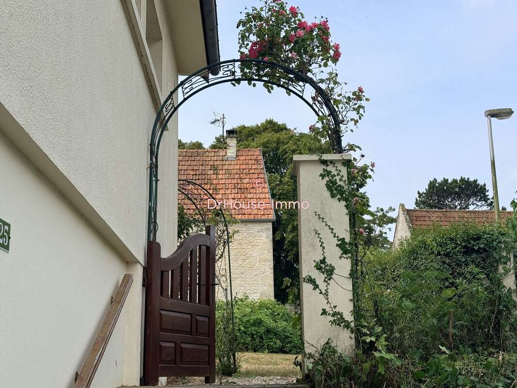 Maison 107 m² à Colomby-Sur-Thaon  - photo 6