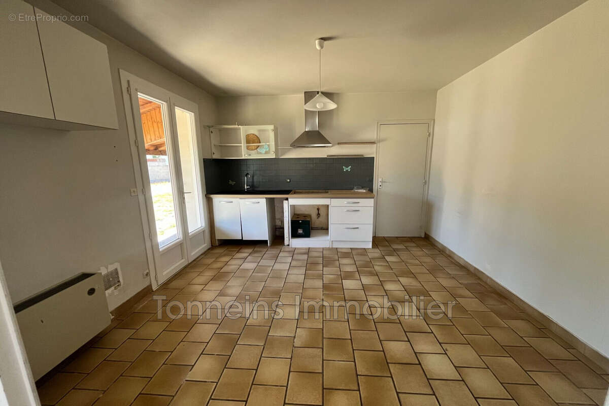 Maison 66 m² à Fauguerolles  - photo 4