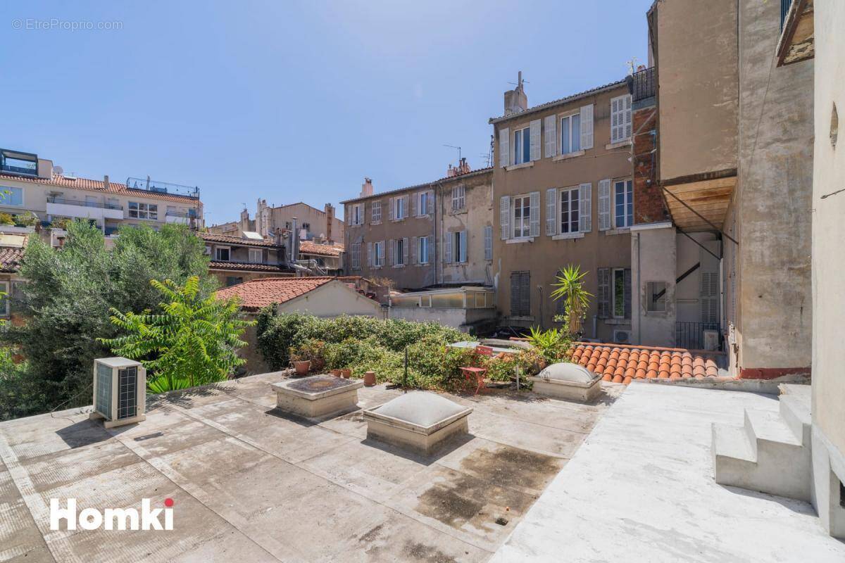 Appartement à MARSEILLE-6E