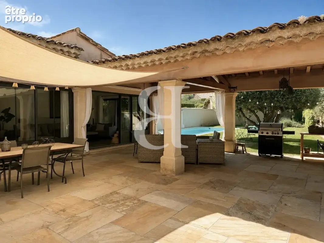 Maison 195 m² à Maubec  - photo 2