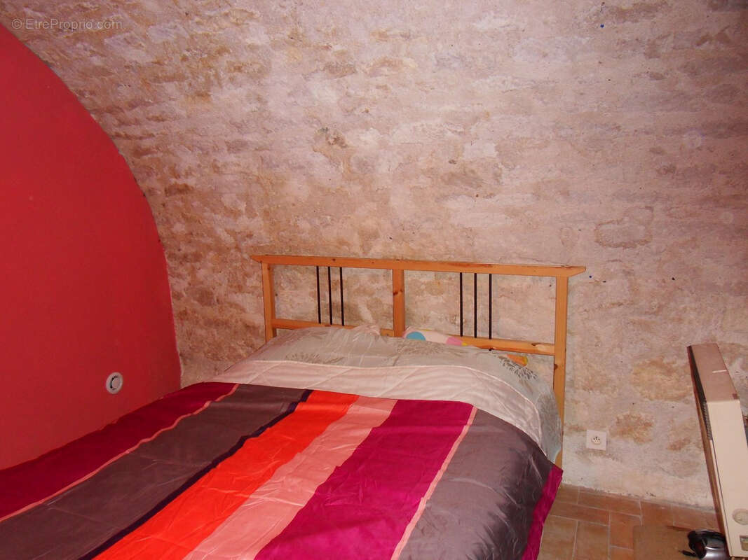 Maison à CASTELNAU-MONTRATIER