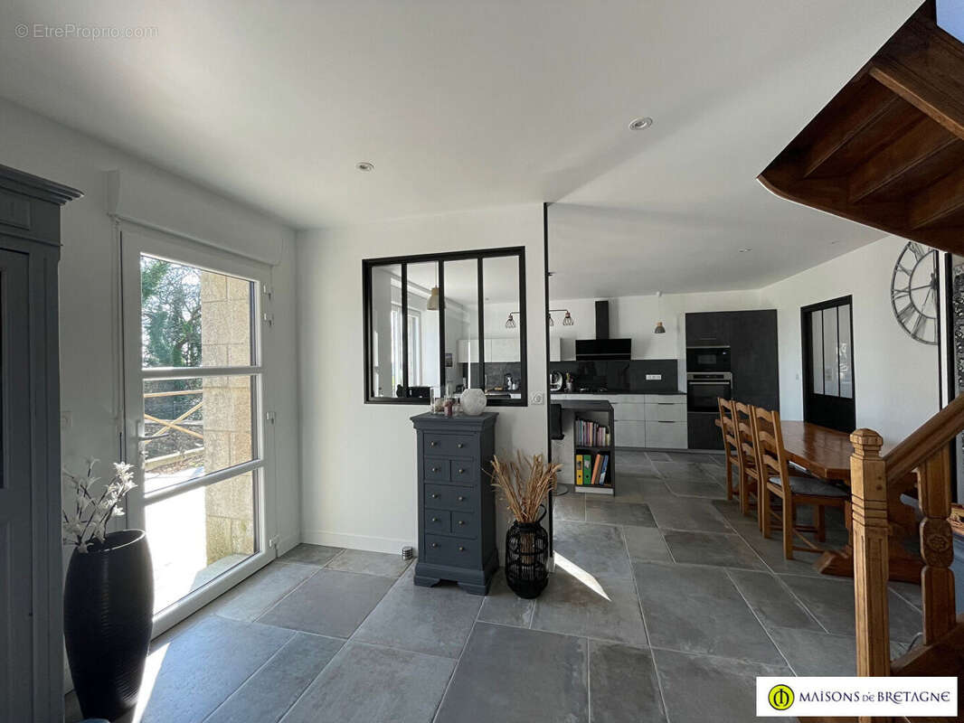 Maison à SAINT-THURIEN