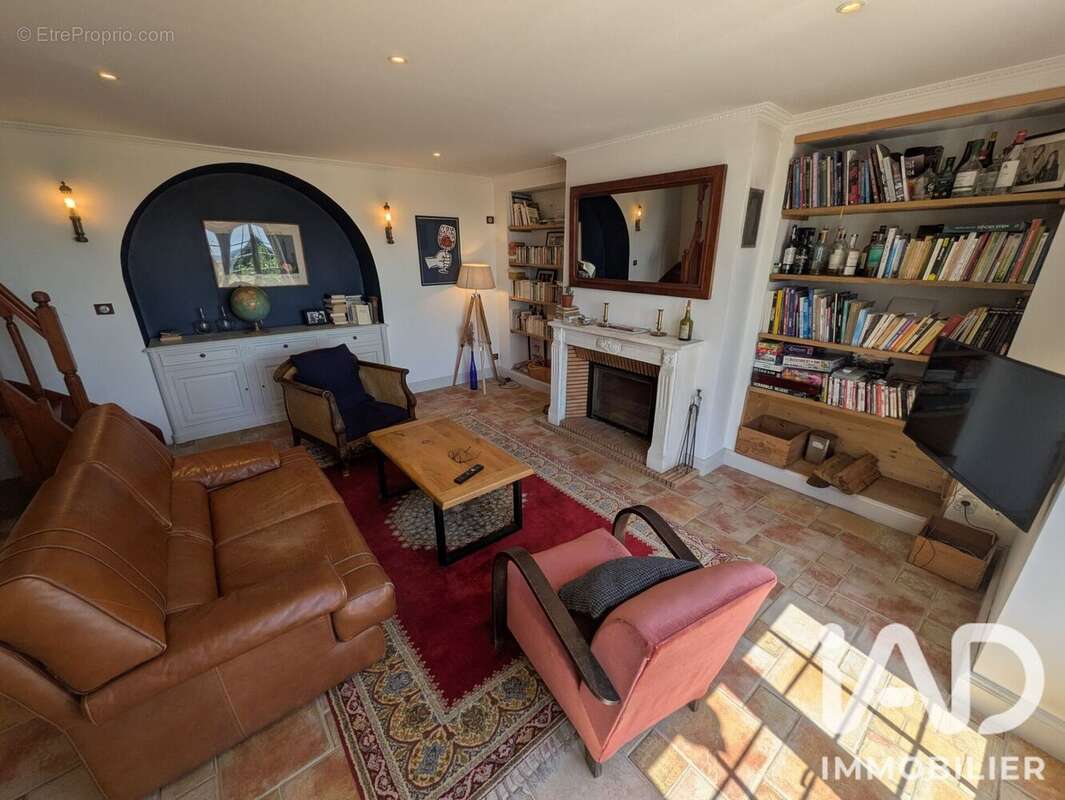 Maison 167 m² à Saint-Nicolas-De-Bourgueil  - photo 7